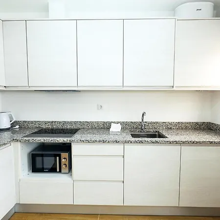 B87 - Windmill 2 Bed In * Odiáxere