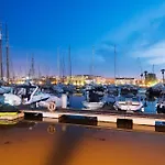 B87 - Windmill 2 Bed In
