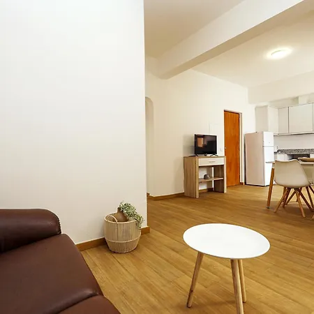 B87 - Windmill 2 Bed In Apartment Odiaxere